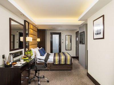 Hotel Park Grand Mayfair 5*